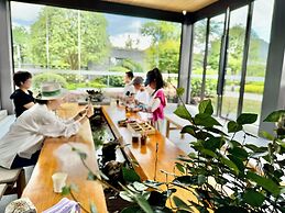 Julon Posthouse