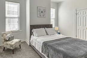 Spacious Family Home w/ Yard in Dtwn Hampton!