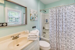 Spacious Family Home w/ Yard in Dtwn Hampton!