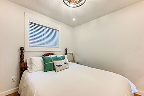 Historic Retreat w/ Mtn Views in Pioche!