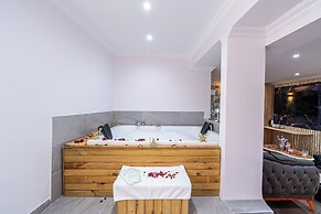Atakent Suite Hotel