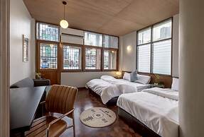 Morn Samyan Hostel