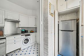 Parisian 1BR near Invalides & Eiffel