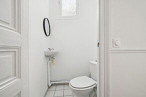 Parisian 1BR near Invalides & Eiffel
