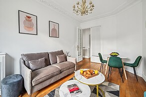 Parisian 1BR near Invalides & Eiffel