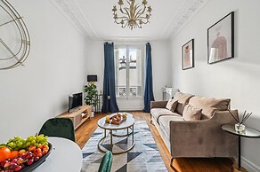 Parisian 1BR near Invalides & Eiffel