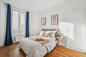 Parisian 1BR near Invalides & Eiffel