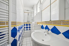 Parisian 1BR near Invalides & Eiffel