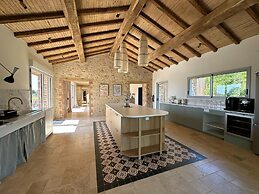 Beautiful Villa With Wellness Views