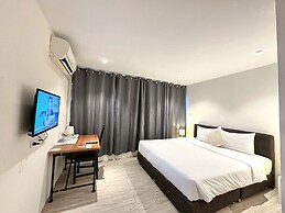 STUDIO F SUKHUMVIT