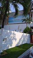 Hotel tropical casa blanca