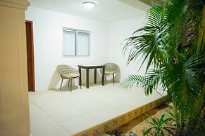 Hotel tropical casa blanca
