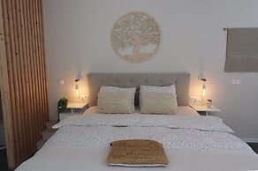 Beautifully Styled Studio Apartment