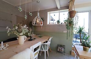 Beautifully Styled Studio Apartment