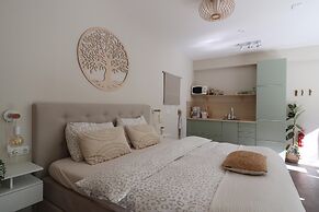 Beautifully Styled Studio Apartment
