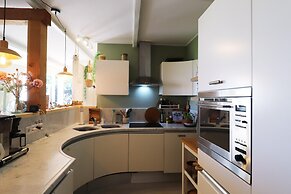 Beautifully Styled Studio Apartment