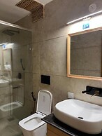 Heryk Hillview Hotel
