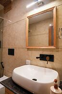 Heryk Hillview Hotel