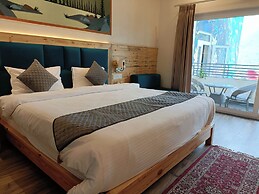 Heryk Hillview Hotel