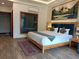 Heryk Hillview Hotel