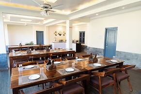 Heryk Hillview Hotel