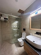 Heryk Hillview Hotel