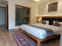 Heryk Hillview Hotel
