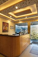 Heryk Hillview Hotel