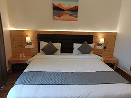 Heryk Hillview Hotel
