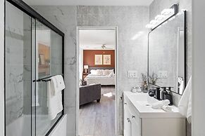 Renovated River Home Hot Tub Sauna Game Room