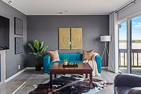 Renovated River Home Hot Tub Sauna Game Room