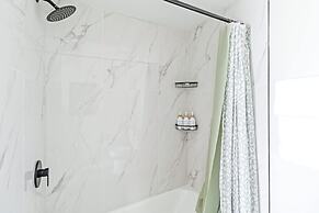 Renovated River Home Hot Tub Sauna Game Room