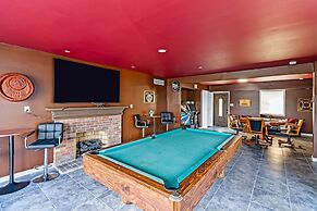 Renovated River Home Hot Tub Sauna Game Room