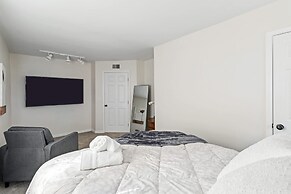 Renovated River Home Hot Tub Sauna Game Room