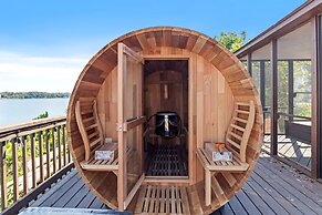 Renovated River Home Hot Tub Sauna Game Room