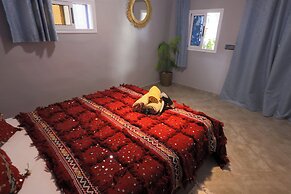 BLUERINA CAMP HOSTEL