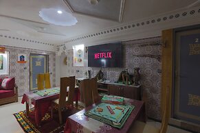 BLUERINA CAMP HOSTEL