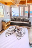 BLUERINA CAMP HOSTEL