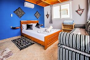 BLUERINA CAMP HOSTEL
