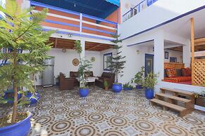 BLUERINA CAMP HOSTEL