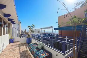 BLUERINA CAMP HOSTEL