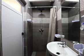 BLUERINA CAMP HOSTEL