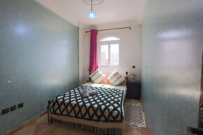 BLUERINA CAMP HOSTEL
