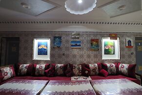 BLUERINA CAMP HOSTEL