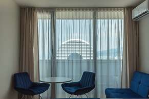 Orbi City Panorama Sea View Studios