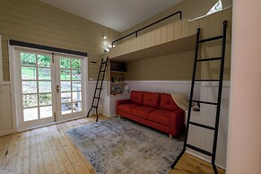 Ferntree Digs Cottage