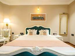 Chandralok A Boutique Hotel