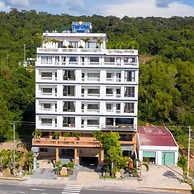 UMI-PQ hotel