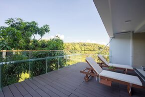 UMI-PQ hotel
