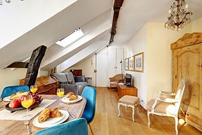 Comfortable 1BR in Latin Quarter